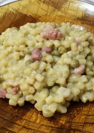 Foto di Pasta e piselli risottata con pancetta