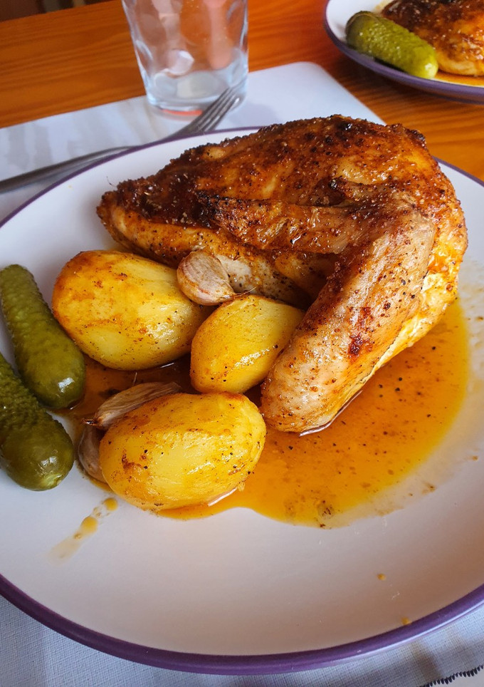 Una foto de Pollo asado con pimentón picante