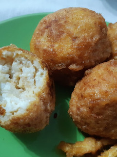 Una foto de Croquetas de Pollo y arroz