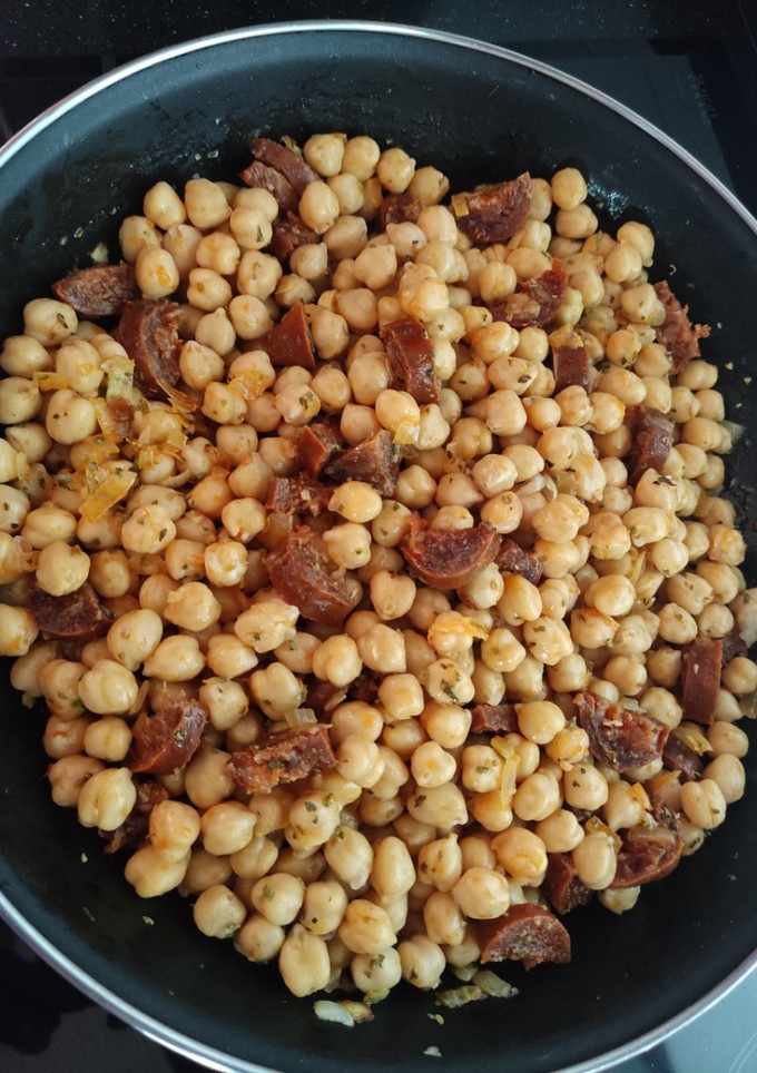 Una foto de Garbanzos con chorizo
