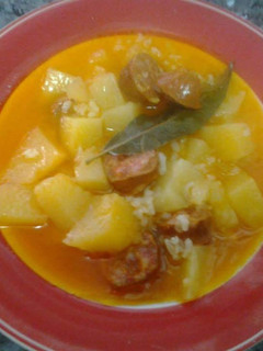 Una foto de Patatas guisadas con chorizo