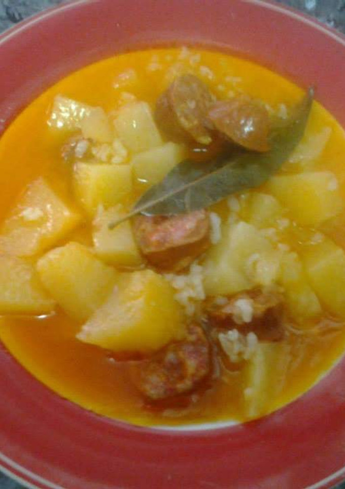 Una foto de Patatas guisadas con chorizo