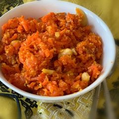 Carrot halwa in the oven A picture of Carrot halwa in the oven.