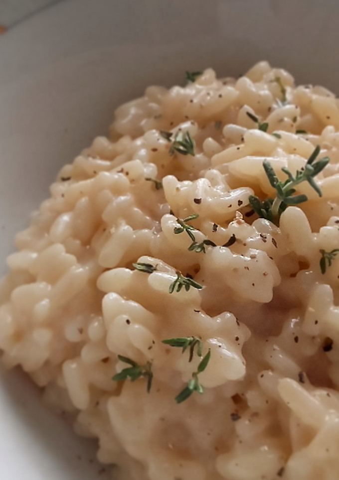 Una foto de Arroz Parmesano y Tomillo 🍃