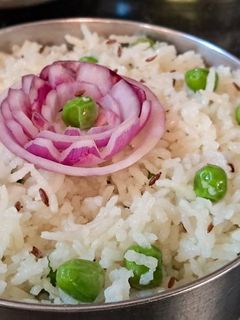 મટર પુલાવ (Matar Pulao Recipe In Gujarati) રેસીપી મુખ્ય ફોટો