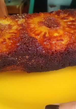 Una foto de Budín invertido de ananá. Súper sencillo