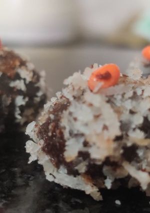 A picture of Chocolate coconut balls.