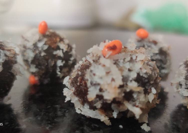 Recipe of Favorite Chocolate coconut balls