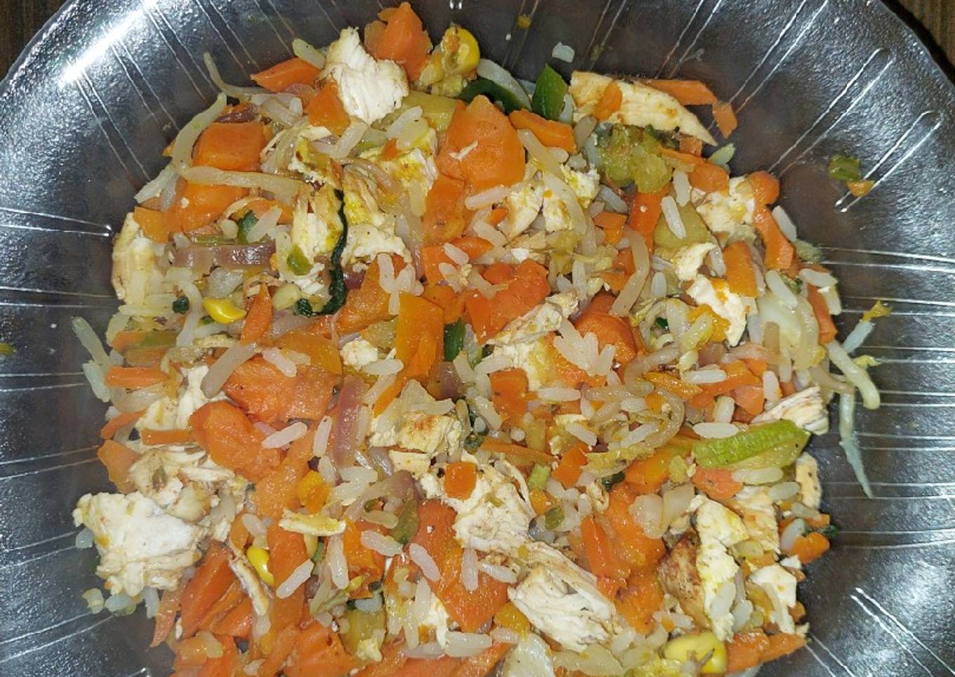 Salteado saludable de pollo, verduras y arroz🥙