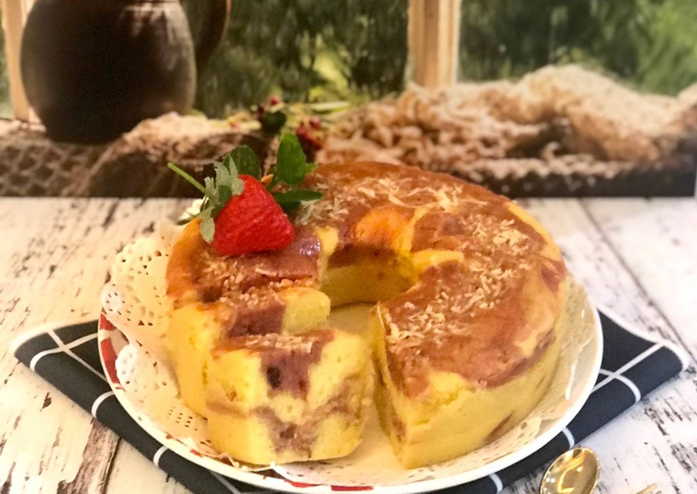 Strawberry and Cheese Pound Cake