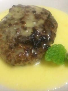 Foto resep Cheesy & Creamy Burger [keto friendly]