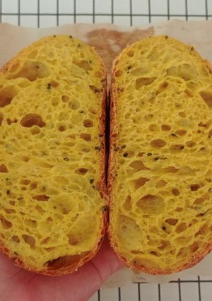 Foto resep Kunyit Jinten Hitam Sourdough Bread