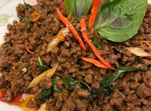 Foto resep Pad Kra Pao (Thai Basil Beef)