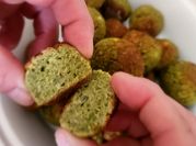 Una foto de falafel garbanzo