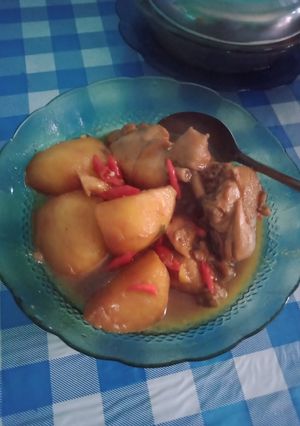 Foto resep Semur ayam dan kentang