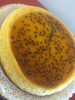 Una foto de Cheesecake de Maracuyá