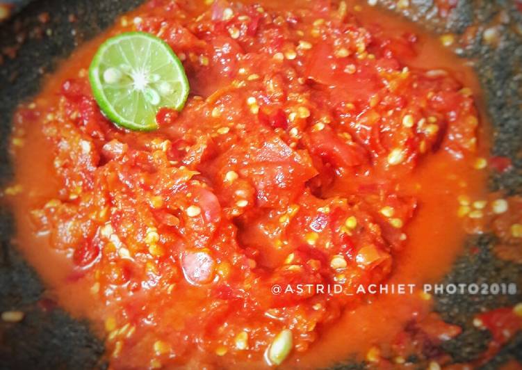 Bagaimana Membuat Sambal Dadak yang Enak