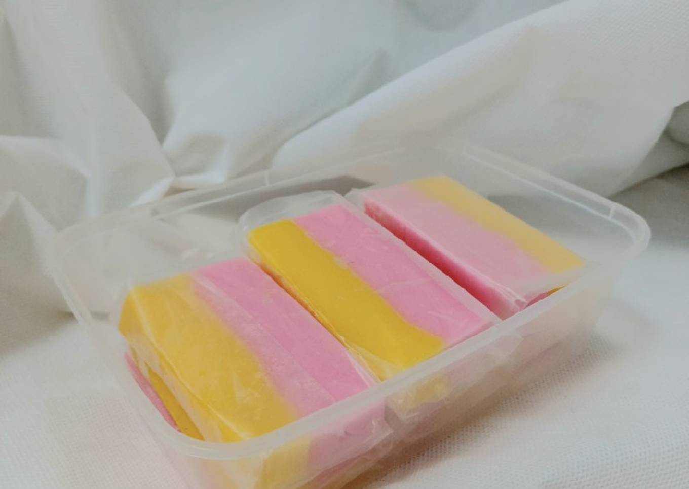 Es gabus strawberry mangga