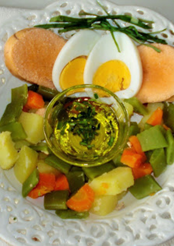 Foto de Ovas - Salada fria com azeite aromatizado
