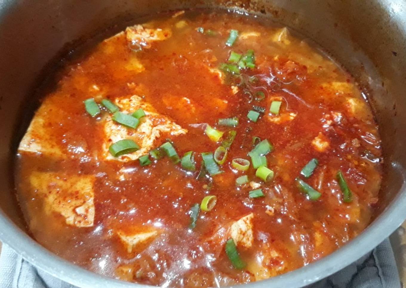 Sundubu Jjigae (Sup Tahu Korea) dgn daging sapi