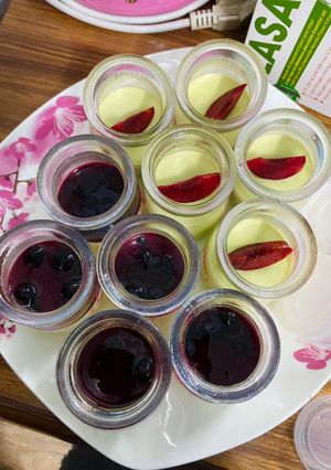 Hình của món Panna Cotta Việt Quất - Trà Xanh.