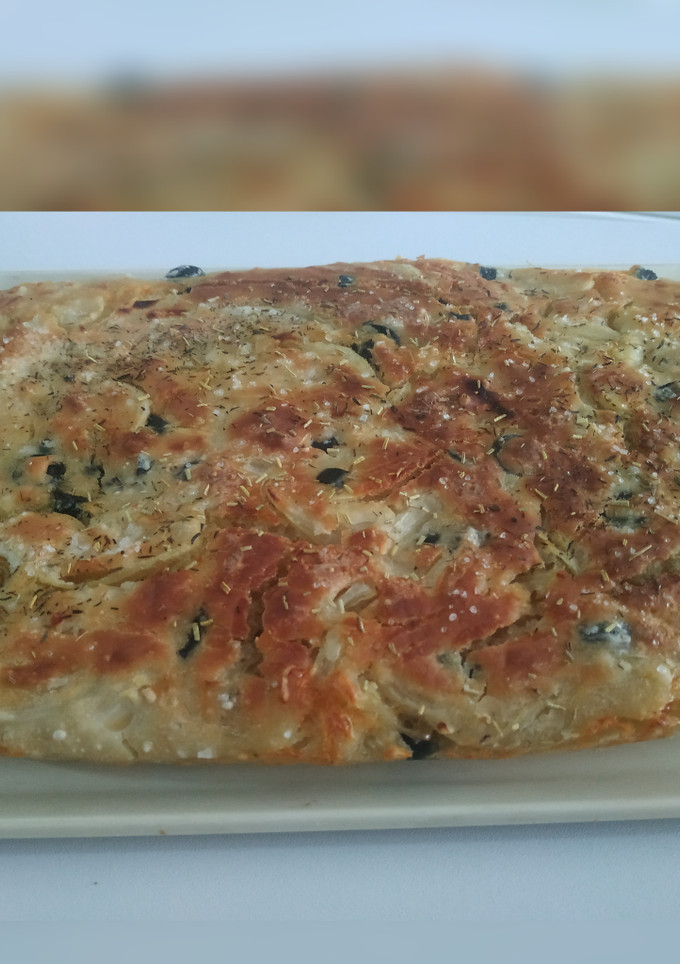 Una foto de Pan de fiesta italiano o Focaccia festiva