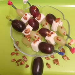 A picture of Grinch Fruit & Cheese Kabobs (No Cook Recipe).