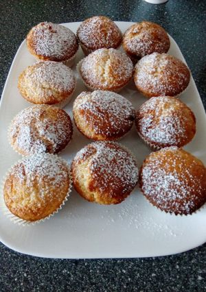 Zdjęcie przepisu Babeczki z kawałkami czekolady.