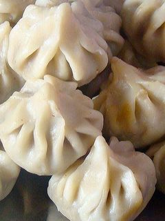 गूळ खोबऱ्याचे मोदक (gul khobryache modak recipe in marathi) रेसिपी चे मुख्य फोटो
