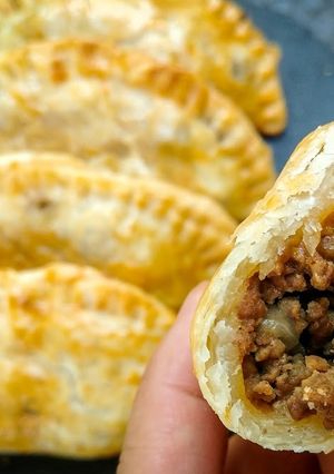 A picture of Pie Crust Beef Empanadas.