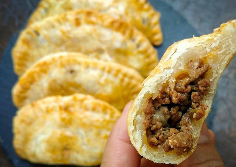 Quick and Easy Pie Crust Beef Empanadas