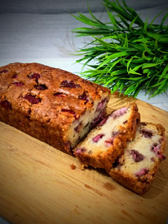 एगलेस स्ट्रॉबेरी केक (eggless strawberry cake recipe in Hindi) रेसिपी मुख्य फोटो