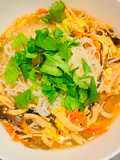 Hot and Sour Rice Noodle Soup (Vegetarian, with Egg)