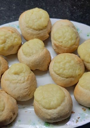 Una foto de Bollitos con crema pastelera para el té ☕