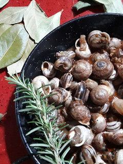 Una foto de Caracoles en salsa