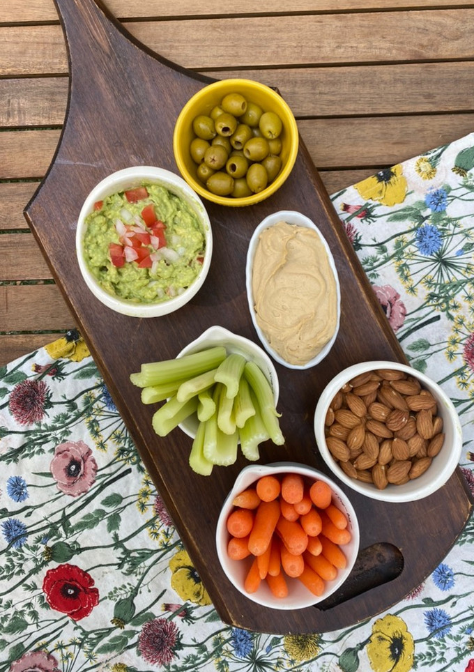 Una foto de Tabla de botanas fit