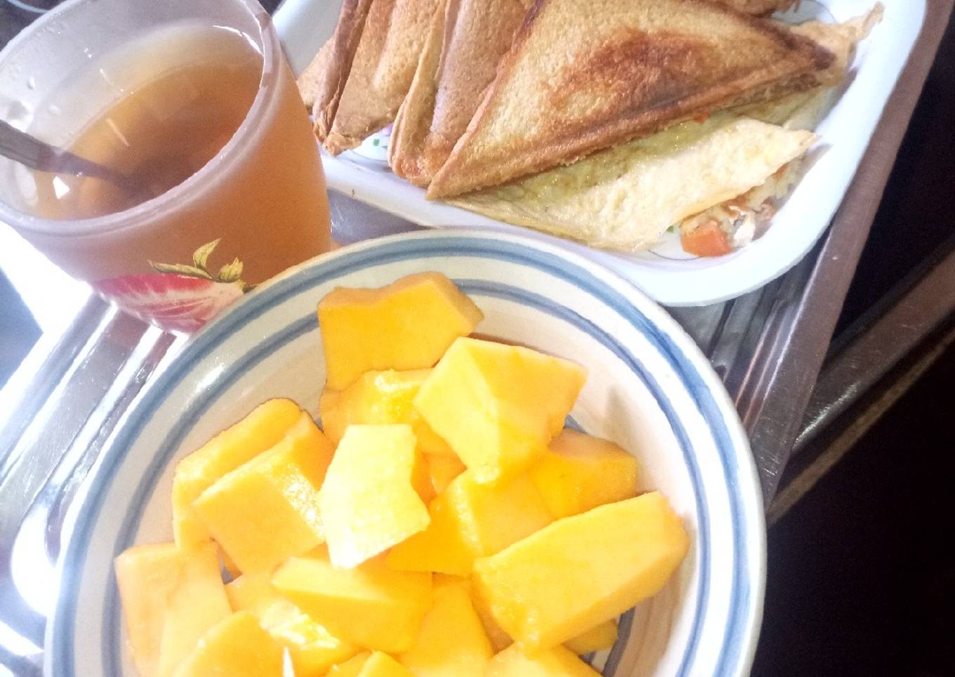 Toast bread n green tea with pawpaw #pizzasok