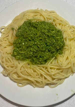 Una foto de Pesto de espinaca