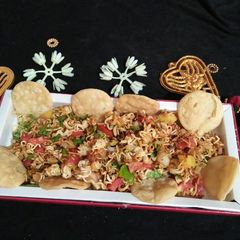 A picture of Maggi bhel puri.
