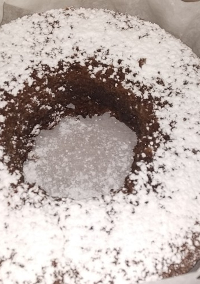 Una foto de Bizcocho de yogur con chocolate