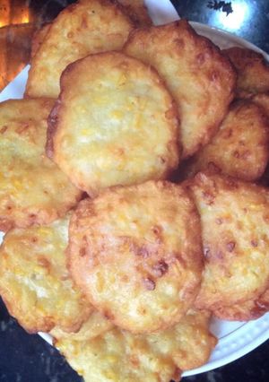Hình của món Bánh bắp chiên giòn.