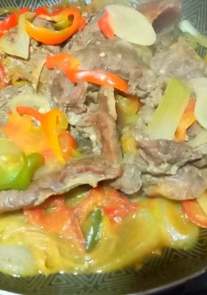 Una foto de Carne de res sudada