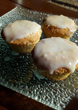 Una foto de Cupcakes de vainilla con coco y limón