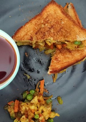 A picture of Grilled veggies sandwich.