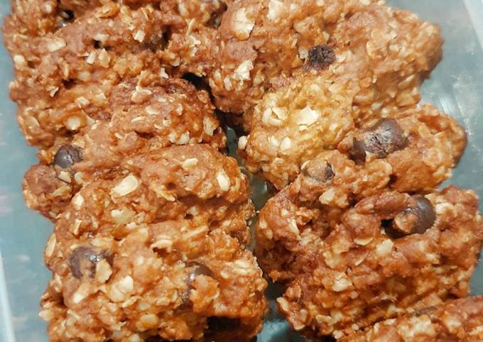 Crunchy Oatmeal Chocochips Cookies