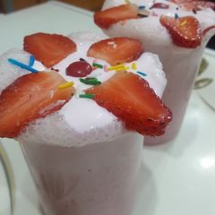 A picture of Strawberry frappe.