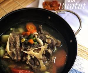 Mudahnya Menyajikan Sop Buntut Gurih Mantul