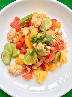 รูปของ ผัดเปรี้ยวหวานสันในไก่ คลีน