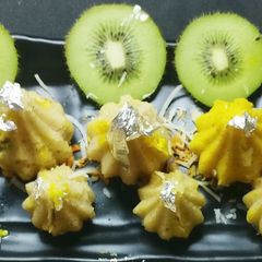A picture of Kiwi stuffed modak.