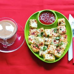 A picture of Sooji dhokla.